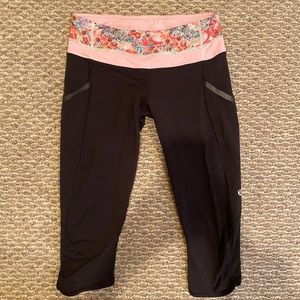 Lulu Lemon crop running leggings size 6